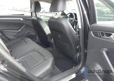 2016 Volkswagen Passat 1.8T R-Line/1.8T S из США, поврежденный, VIN 1VWAT7A38GC067643